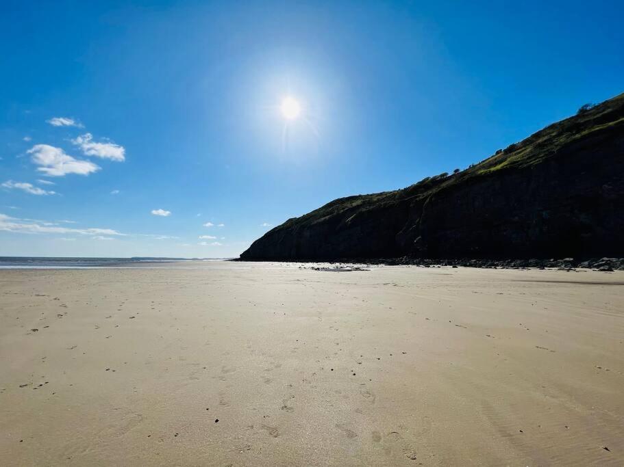 סנט קלירס 2 Bedroom Holiday Home In The Heart Of West Wales מראה חיצוני תמונה