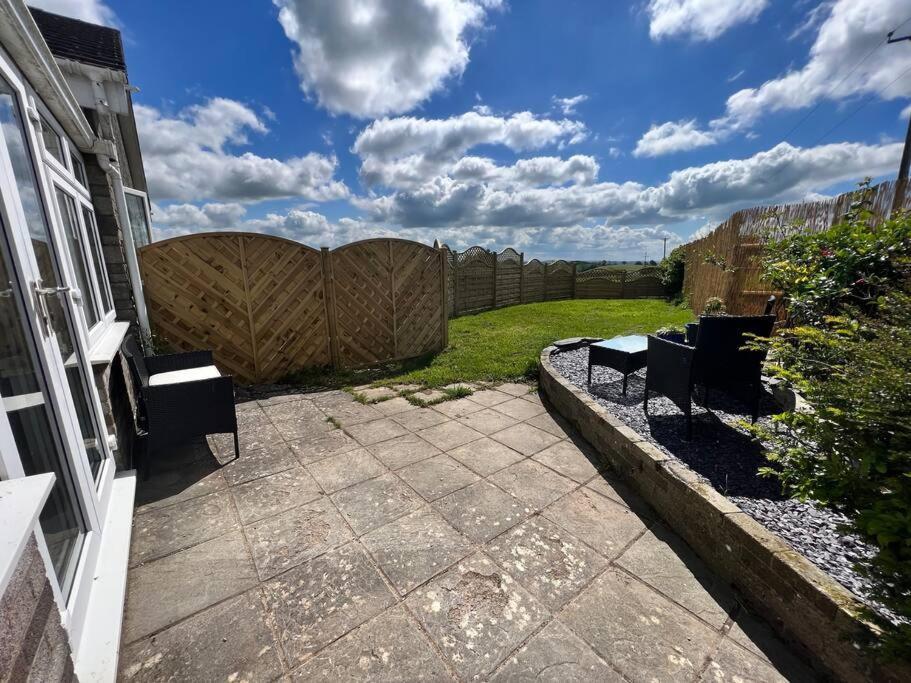 סנט קלירס 2 Bedroom Holiday Home In The Heart Of West Wales מראה חיצוני תמונה