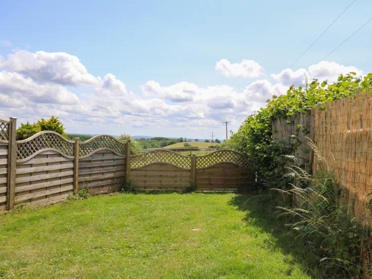 סנט קלירס 2 Bedroom Holiday Home In The Heart Of West Wales מראה חיצוני תמונה